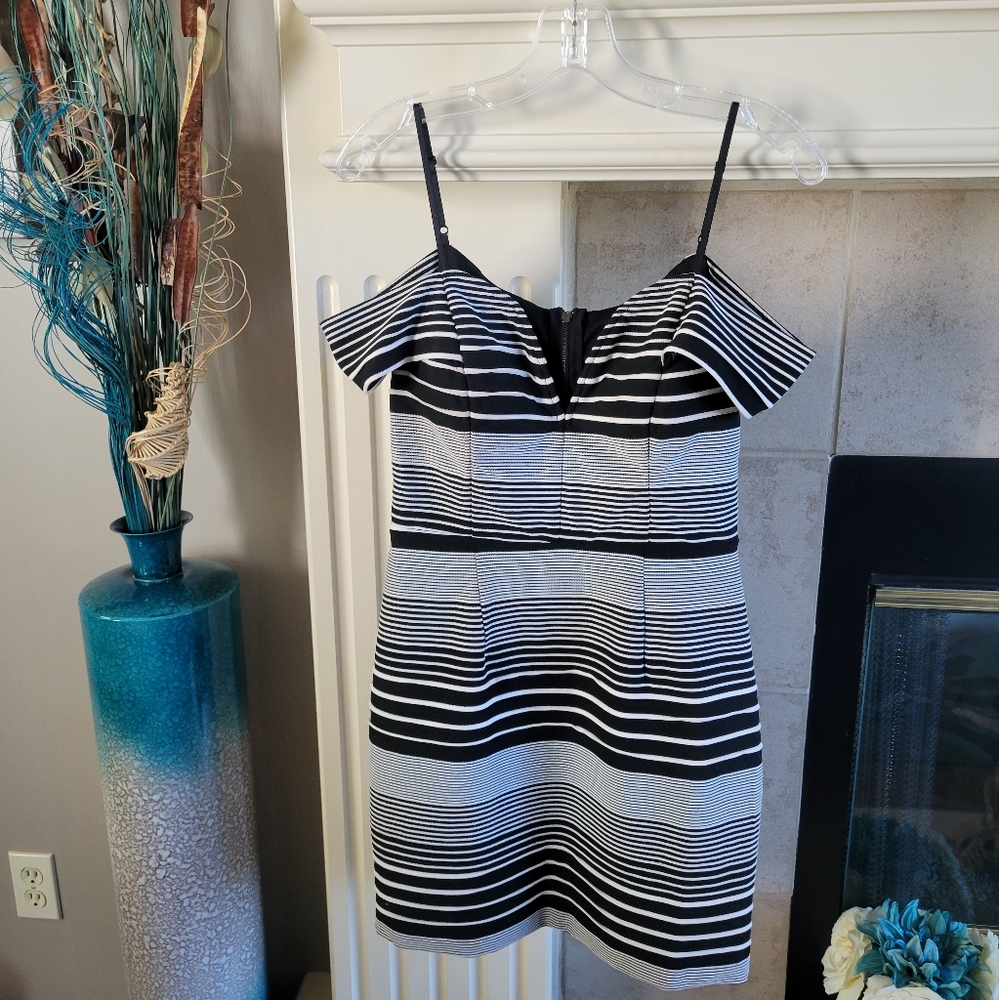 City Triangles black/white dress
